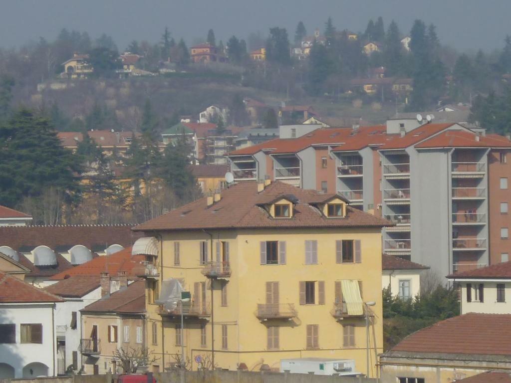 Apartamento A Casa Di Gloria Acqui Terme Exterior foto